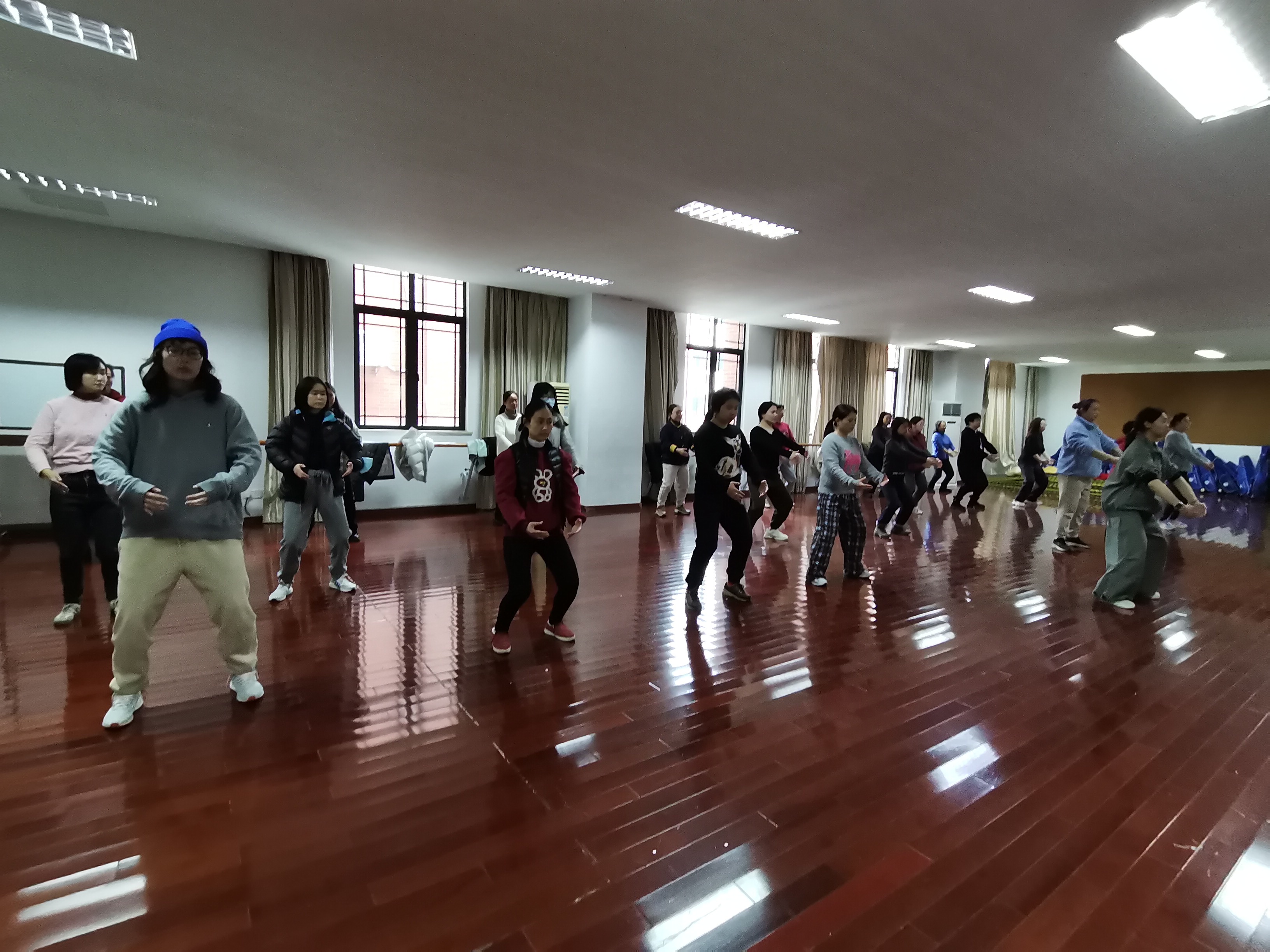 八段锦1.jpg