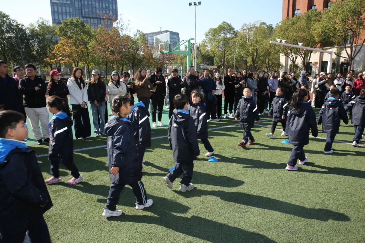 萌娃初长成，课堂探成长——华四小学部一年级家长开放日活动纪实